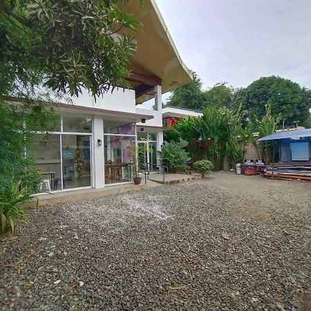 Frachette'S Bed & Breakfast Puerto Princesa Buitenkant foto